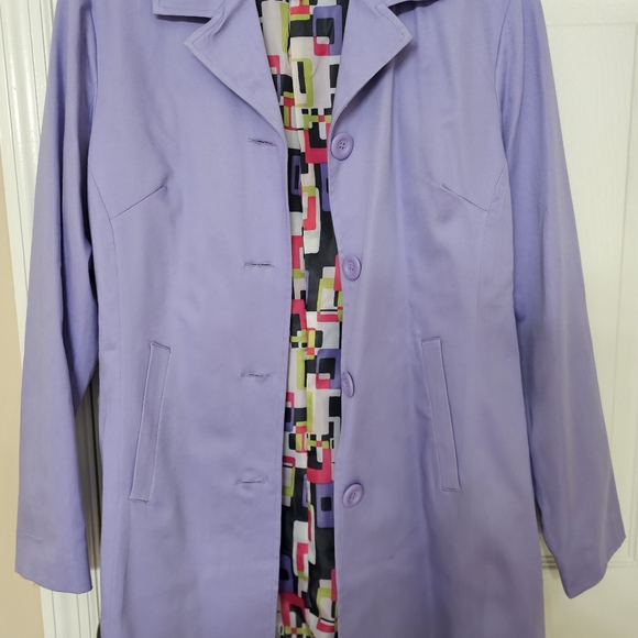Like New Lightweight lavender jacket - Picture 5 of 5
